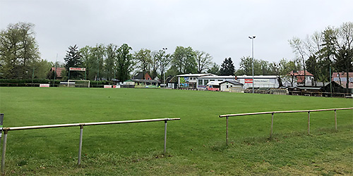 Фалькензее Sportplatz Leistikowstraße Фалькензее Sportplatz Leistikowstraße