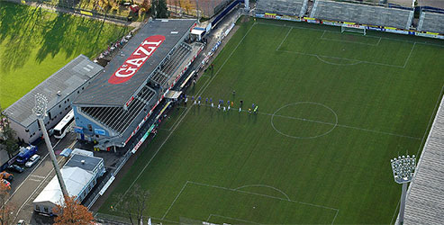 Штутгартер Киккерс GAZi-Stadion auf der Waldau Штутгартер Киккерс GAZi-Stadion auf der Waldau