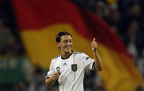 ����� ����